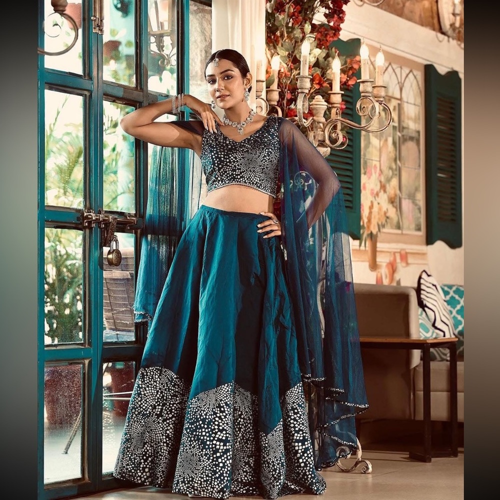 NWT Rohit Gandhi + Rahul Khanna for Indya Luxe Teal Mirror Work Lehenga Set XL